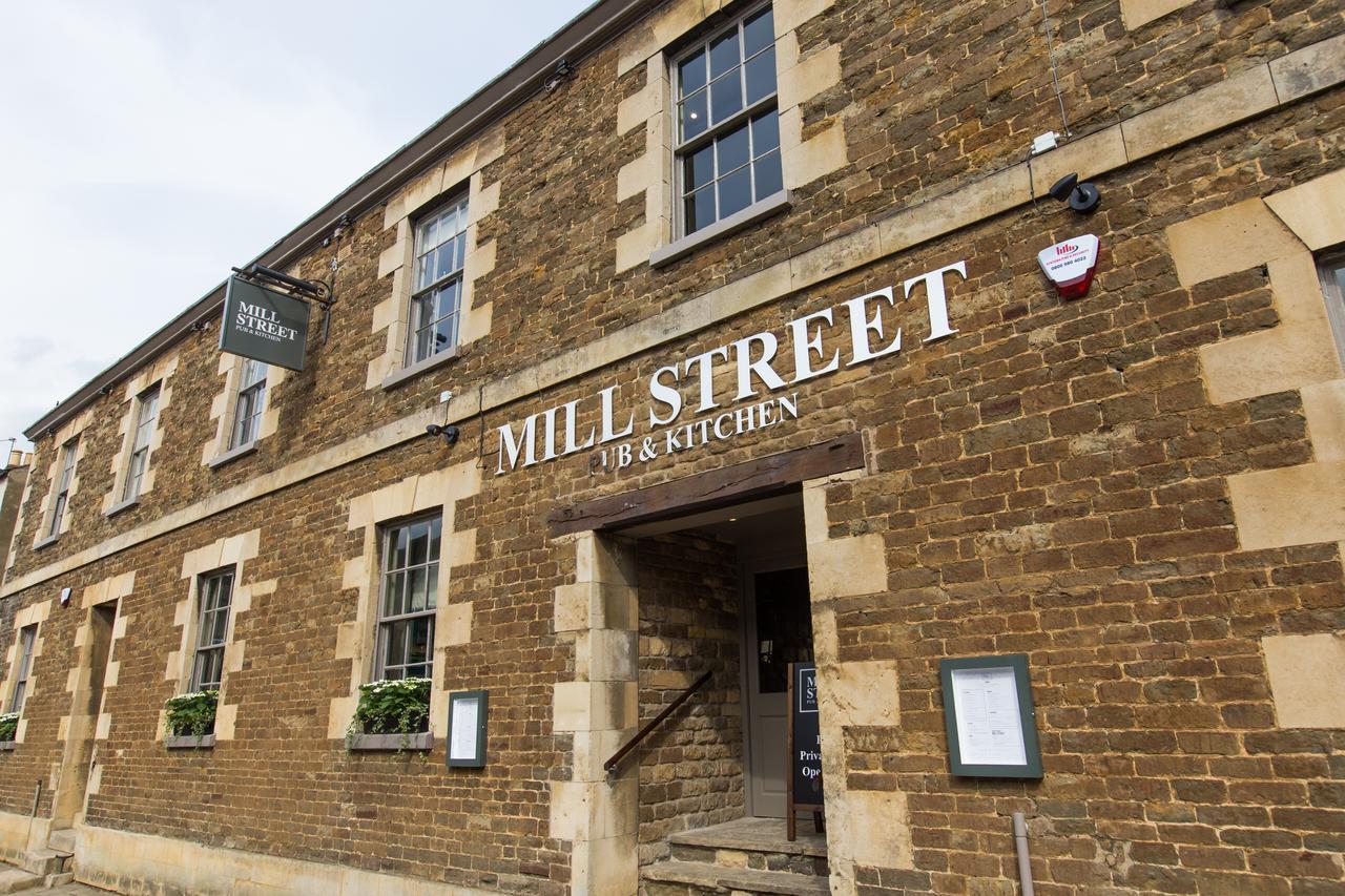 Mill Street Pub & Kitchen Panzió Oakham Kültér fotó